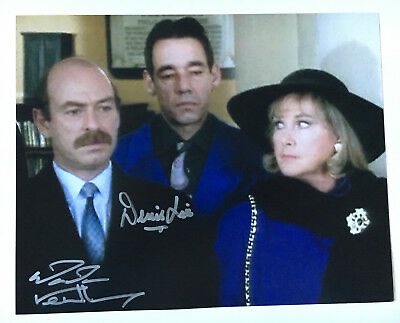 Happy birthday to Wanda Ventham who played Cassandra s Mum in Only Fools.Her real son is Benedict Cumberbatch! 