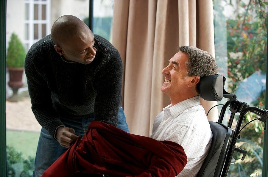 -4 tərəfi də iflic olan birini harda tapa bilərsən?
-Harda?
-Qoyduğun yerdə

🎬The Intouchables