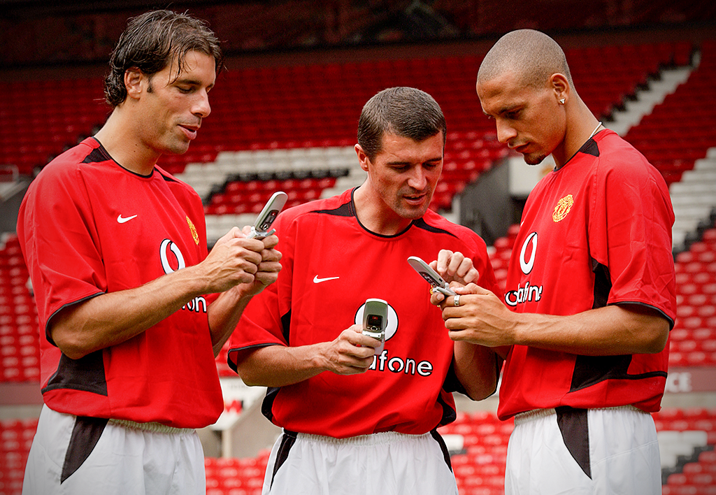 brfootball's tweet image. United fans refreshing Twitter for Sancho updates today: