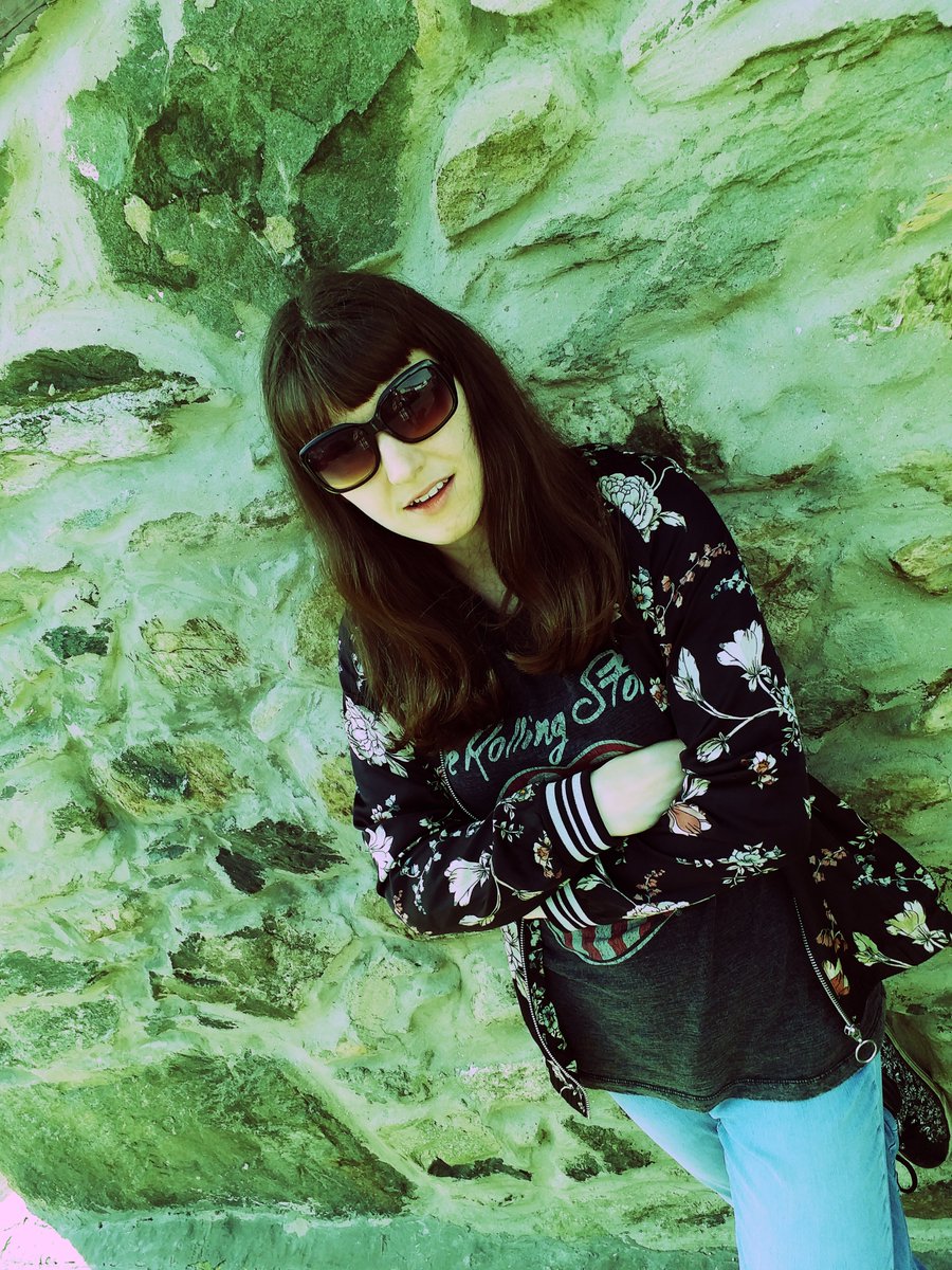 1 Year since The Stash recorded their Dyr Y Garreg [EP]. A lot has changed &amp; they're in between drummers but hope to be up &amp; running again soon 😎

The Stash {Spotify} 》》:  open.spotify.com/artist/7mdYeH4…