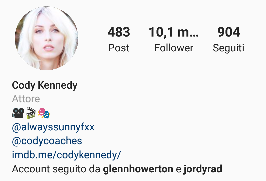 she's got sunny's @ in her bio and everything whew. also I don't remember the assistant director following her wtf... I feel like that happened just now... but I probably just didn't see it