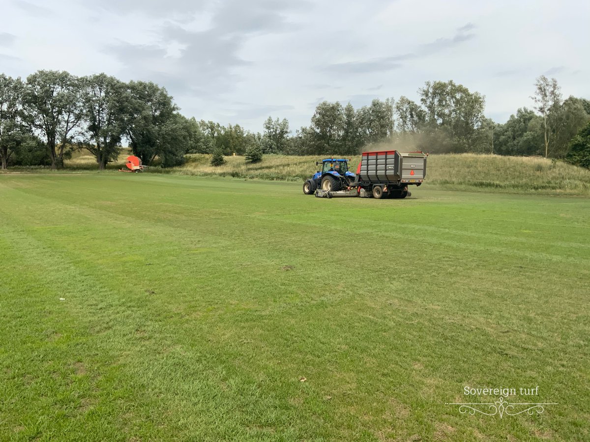 sovereignturf's tweet photo. Did you know we hoover our turf before it gets to you. Only the best will do #sovereignturf #suffolk #turf https://t.co/s3NY5Ms9UB