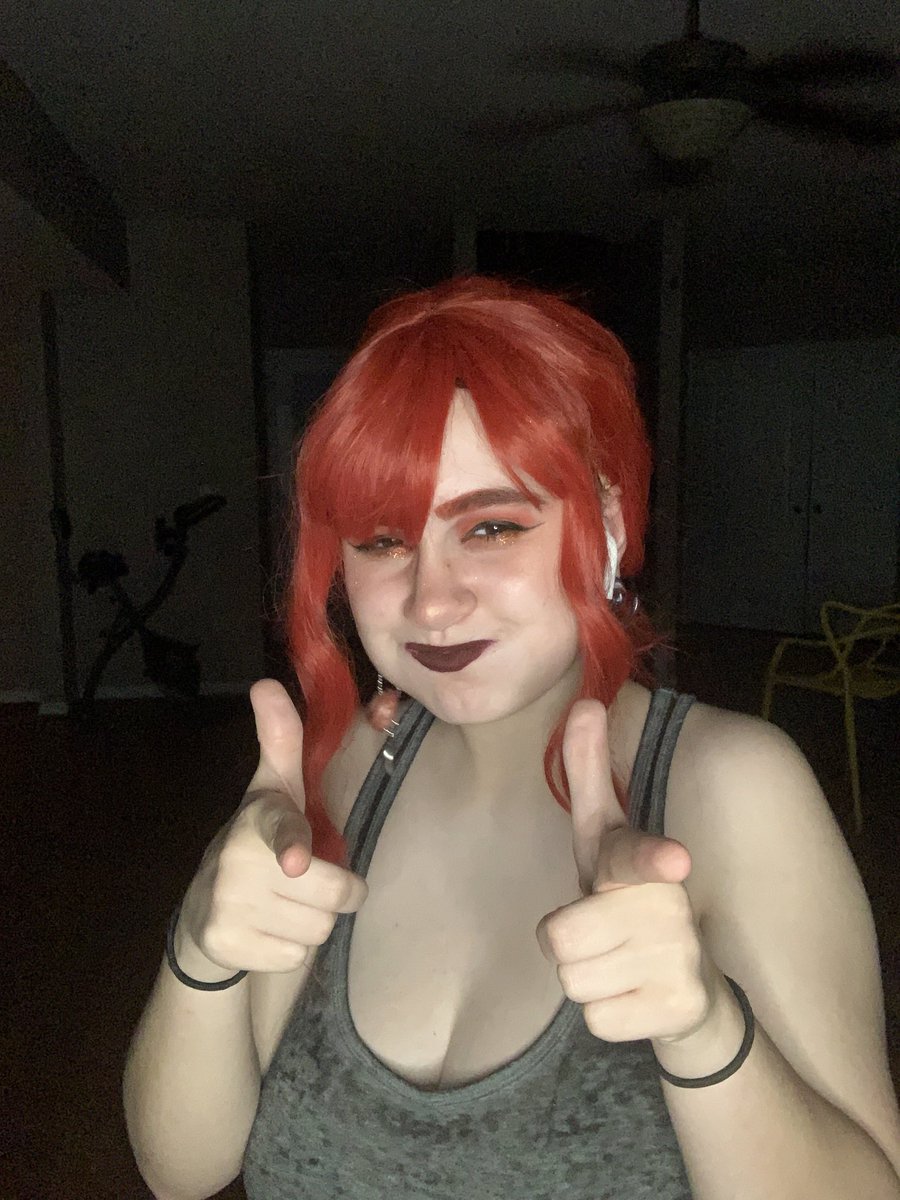 Upsure's tweet photo. I COSPLAYED FROM MY FRIENDS PODCAST!! 
Character: The Blogger 
Media: Crossing Wires Podcast 
#crossingwires #crossingwirespodcast @_crossingwires_ https://t.co/7CXtr8jvGN
