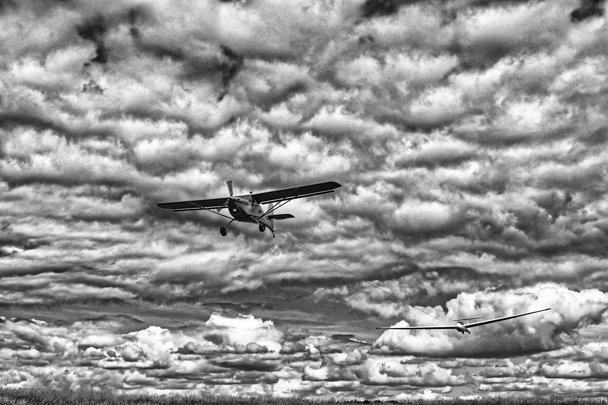 Gliding off Sutton Bank in Yorkshire
#LPOTY #yorkshireinblackandwhite #Yorkshire #blackandwhitephotos #blackandwhitephotography #blackandwhitephoto #Yorkshireis #Pentax #BWPMag #BlackMinimalism #NorthYorkMoors #ForestryEngland #NorthYorkshire #SuttonBank #GormireLake