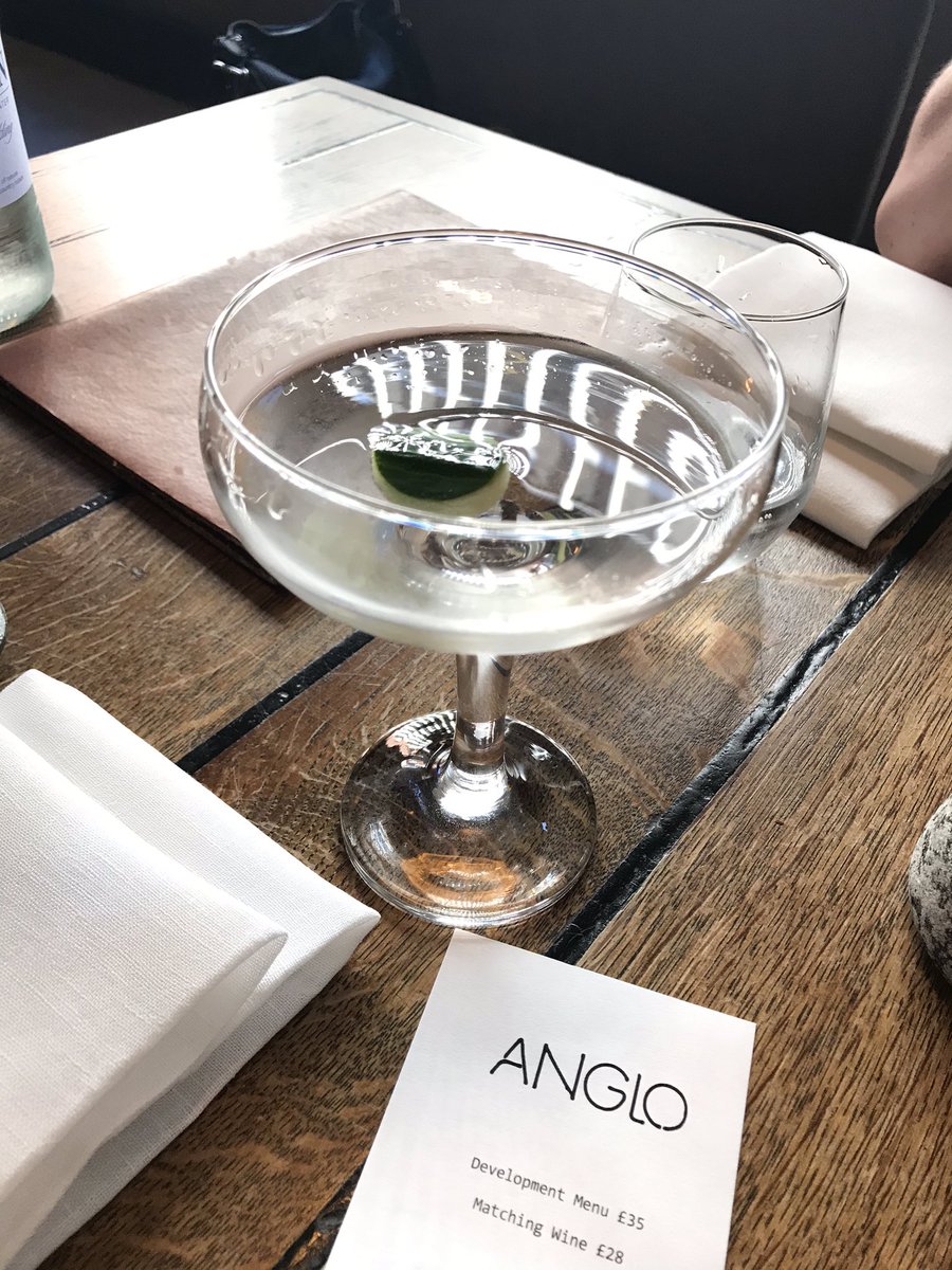 PavlovaAndCream tweet media