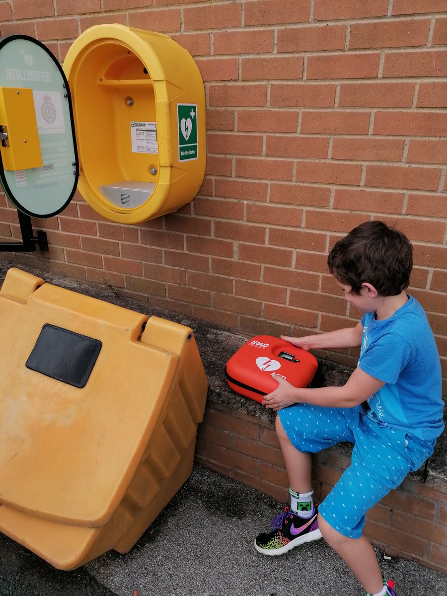 EmmaHardy21's tweet photo. Starting them young #defibcheck @YASCFR #yascfr @YorksAmbulance #volunteer 
9 years old and he can find his way round a Defibrillator https://t.co/3DVK2Ob8Ec