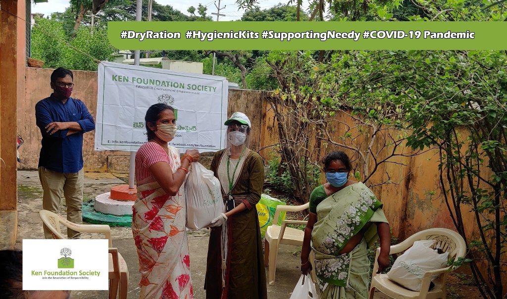ken_foundation's tweet photo. “The COVID-19 Pandemic and lockdown have created a challenging situation for everyone. Every day we meet people who are running out of essentials or undergoing a lot of psycho-social stress” #DryRation #SupportingNeedy #COVID-19 Pandemic #KenFoundation https://t.co/L9pqD190FZ