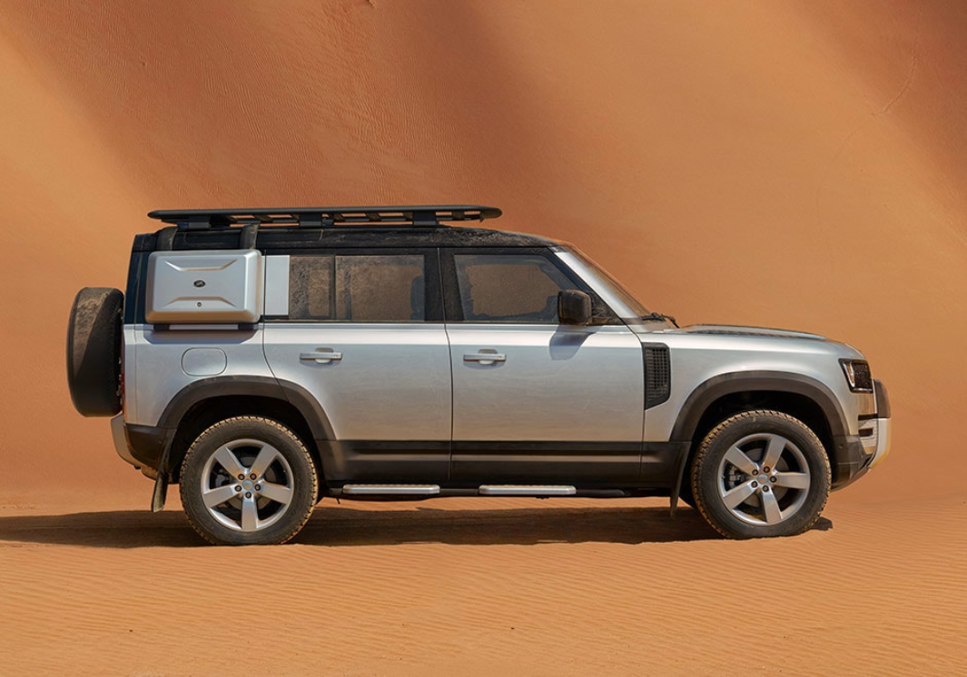 SunnyGillSG's tweet photo. #JaguarLandRover has lost a #UK court bid to get the trademark rights for the shape of its iconic #Defender SUV, freeing billionaire #JimRatcliffe's #IneosGroup to go ahead with their #Grenadier off-road vehicle.
👉 https://t.co/01DGzoZXJL https://t.co/8m8zdnoiDx