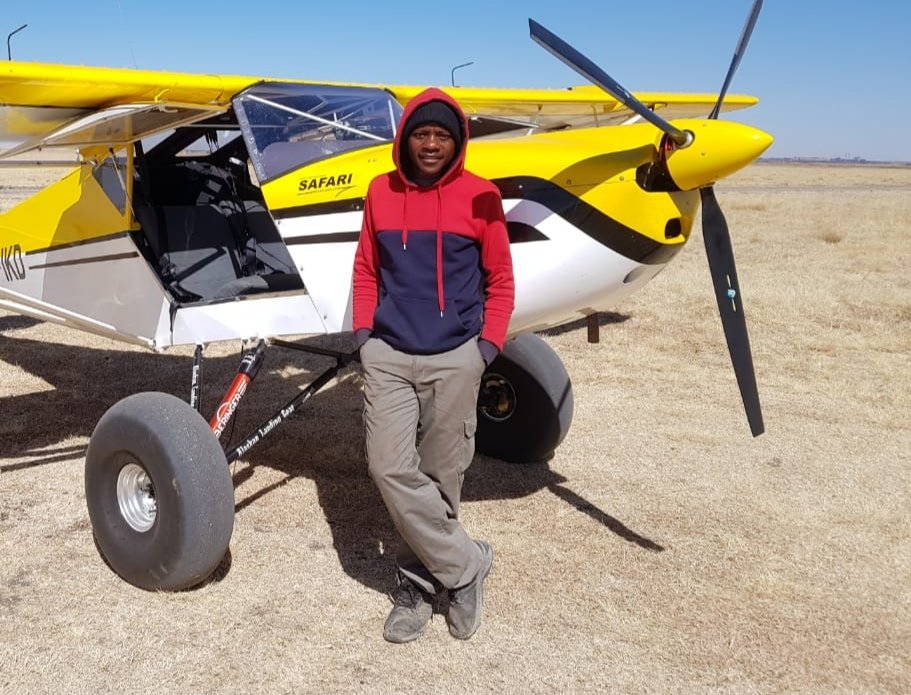m0r3_'s tweet photo. The Covid-19 pandemic taught me that even inferior qualifications are as important as superior ones. I have been paying my bills flying anything and everything.
#AgPilot #ConservationPilot
#FlightInstructor
#GyroplanePilot
#MicrolightPilot
#CommercialPilot https://t.co/q1dNlSxwaJ