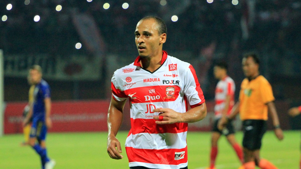 PETER ODEMWINGIEClub: Madura UnitedPeriod: 2017-2018Back to Indonesia we go, and Nigerian striker Peter Odemwingie can actually look back on it with a lot of success. 24 games, 15 goals is quite all right! I just hope he didn't drive all the way to secure his transfer ...