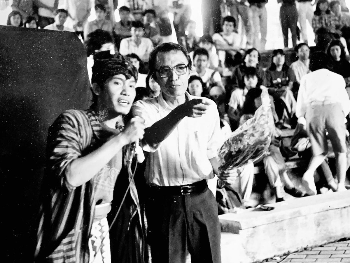 Rayain Puisi Pak Sapardi Yuk! dengan bantu keberlanjutan Hujan Bulan Juni Fest kamu akan dapatkan reward album AriReda, Art Print karya Ruth Marbun, Hauritsa dan Edita Atmaja - mailchi.mp/kolase.com/mas…