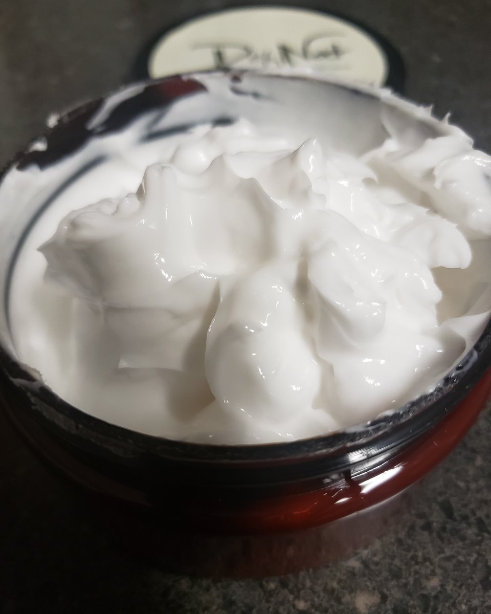 DefNat4us's tweet photo. I am in love 💘 with our new body creme collection and you will be too. It is soft, succulent and smooth. 😊These newbies will be ready for purchase September 1st. #morningvibes #handcrafted #moisture #hydrate #creme #defnat❤ https://t.co/KsixqfnOUZ