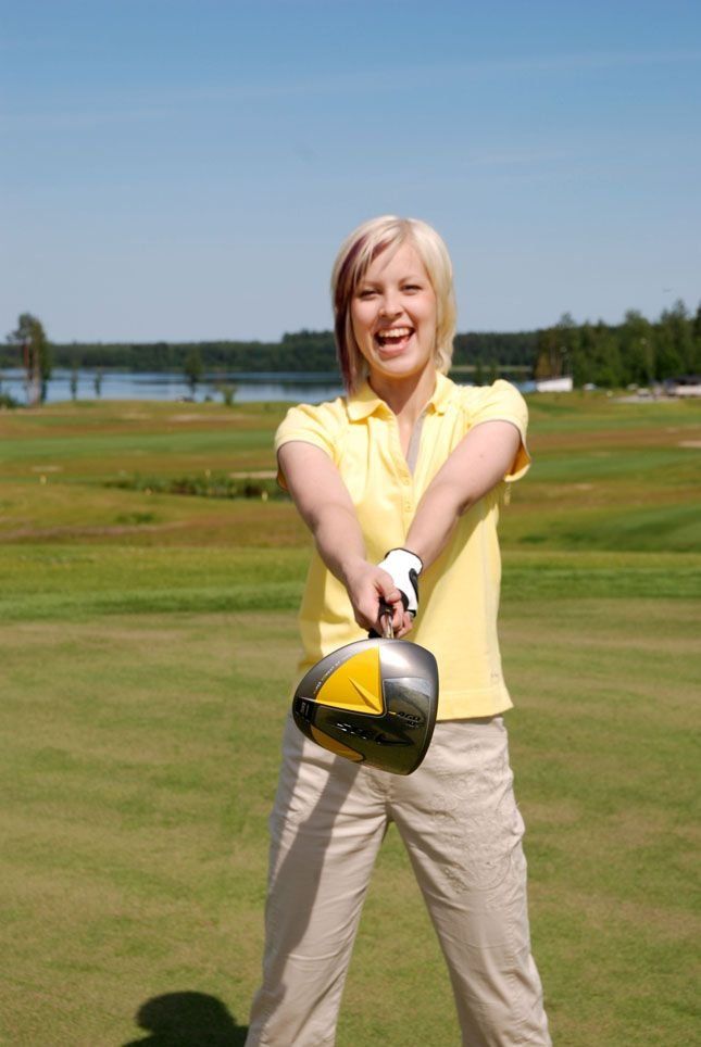 Tyhypäivän takuuvarma ohjelmanumero on Päivässä golfariksi -green card -kurssi!

Päivän pikakurssilla tutustutaan golfin saloihin ja suoritetaan samalla green cardit. Yhteinen saunailta ja herkullinen illallinen kruunaavat päivän: buff.ly/2V83THy

#Yritys #TYHY #Golf