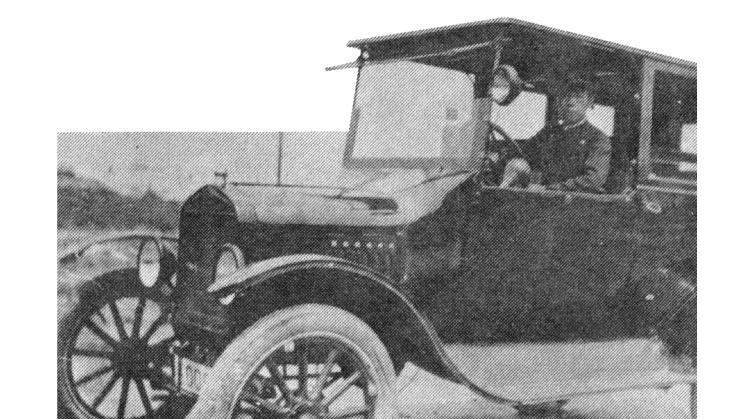 JapanGov's tweet photo. It's #TaxiDay in Japan!! On this day in 1912, Japan’s first #taxi service began --now #KDDI, #KMGroup & #MiraiShare are testing a shared service with the latest #MaaS technologies to meet the demands of the 21c & the #COVID19 era.
#InnovationJapan #Society5_0 #MobilityAsAService https://t.co/67ExGAG7YB