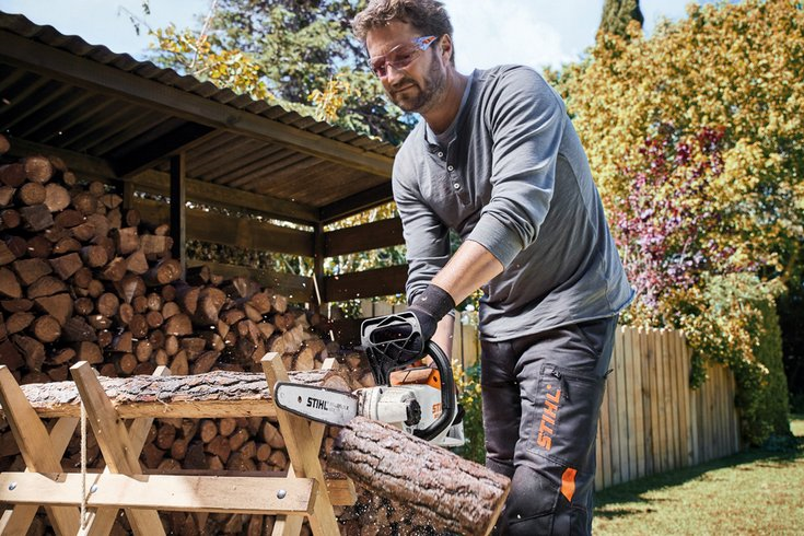 STIHL Tip: Your STIHL chain saw only provides top performance when your chain is sharp. If your saw chain no longer pulls itself into the wood, creates a fine sawdust or your chain saw stops cutting straight, your saw chain may be dull!
