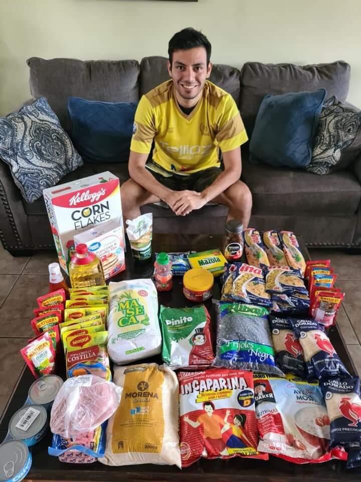 CsdTellioz's tweet photo. ¡GRAN EJEMPLO!  👏🏻👏🏻👏🏻

@CsdTellioz, le hizo entrega de víveres a todos los deportistas de sus diferentes disciplinas como una gran muestra de apoyo y solidaridad en estos momentos de pandemia. https://t.co/sljvLAK89g