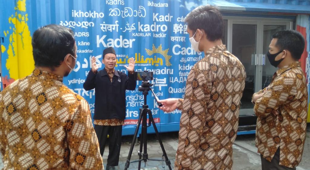 muhammadiyah's tweet photo. Proses tersebut mencakup aspek persiapan materi, rekaman, bahkan hingga proses editing yang bisa dilakukannya secara mandiri dan fleksibel di manapun dan kapan saja.
https://t.co/wTrbDhKEOy
#Muhammadiyah #Muallimin #Pendidikan https://t.co/datk1jK3Ic