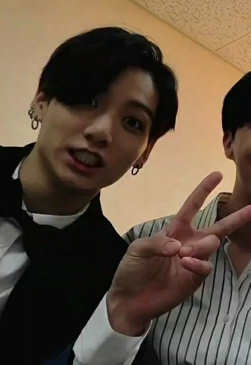 low quality jk (rest) tweet media