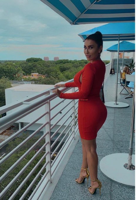 2020 you suck but at least my birthday was amazing ❤️🥰 cheers to one more 😘 https://t.co/JF0X9quRqA<a href="/tag/new"class="tags"><span>#new</span></a><a href="/tag/xxoticangels"class="tags"><span>#xxoticangels</span></a><a href="/tag/lingeriemodel"class="tags"><span>#lingeriemodel</span></a>