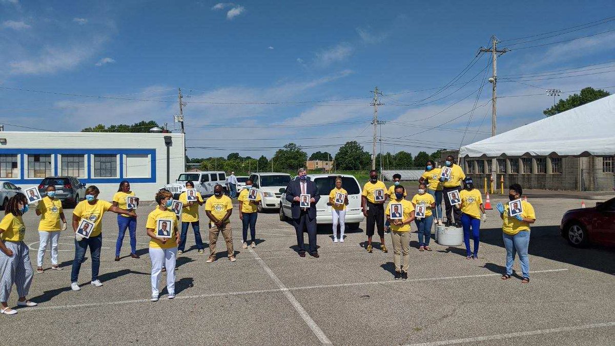 JStrick901's tweet image. Happy to spend time today with some of the 1,500 children in our summer program #MPLOY and the team with @OYSMemphis, who successfully transitioned the program to virtual!