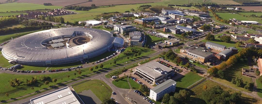 HarvSmyth's tweet photo. Thank you to @HarwellCampus and @HarwellSpace for a superb visit today. Amazing Space and technology capabilities within a single campus. And our new National Satellite Testing Facility is amazing.
Looking forward to working with you as we take forward @DefenceHQ Space planning https://t.co/hd4CFN7KrL