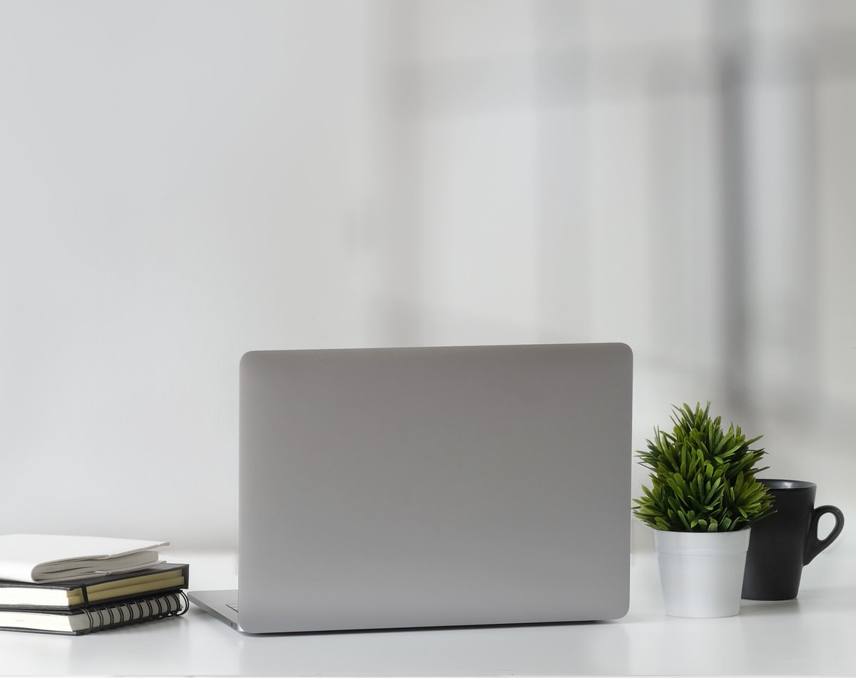 DM_newbie's tweet photo. Due to #Covid19 people have shifted to online buying. In this #pandemic situation, it is super easy to order from Amazon! You are just few clicks away from getting a best laptop. https://t.co/FdvkSM2BXS 
#bestlaptops
#DELL #MacBook  #ACER #LENOVO #HP #thinkpad #Huawei #buylaptop https://t.co/yzx37FtTHZ