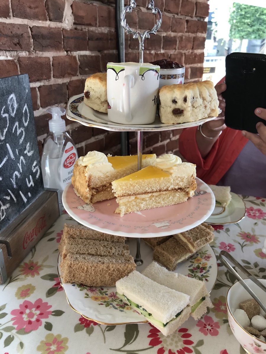 Afternoon tea was yummy ⁦<a href="/TeaIsland1/">Tea Island</a>⁩ owner Lynne was so welcoming, will be back again soon