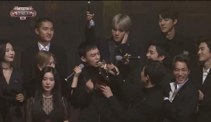 Byulsoo_12's tweet photo. #종대랑_함께_걸어갈게.
#우리종대 #우리_종대.(nuestro jongdae)
#EXOwithCHEN
#EXOneedsChen
#CongratulationsChen
#EXOwithCHEN
#EXOneedsChen
#CongratulationsChen
#종대랑_함께_걸어갈게.
#엑소9명.
#종대_곁에_있을게. 💕🍪🦖 @weareoneEXO @SMTOWNGLOBAL https://t.co/saVRpTs0jI