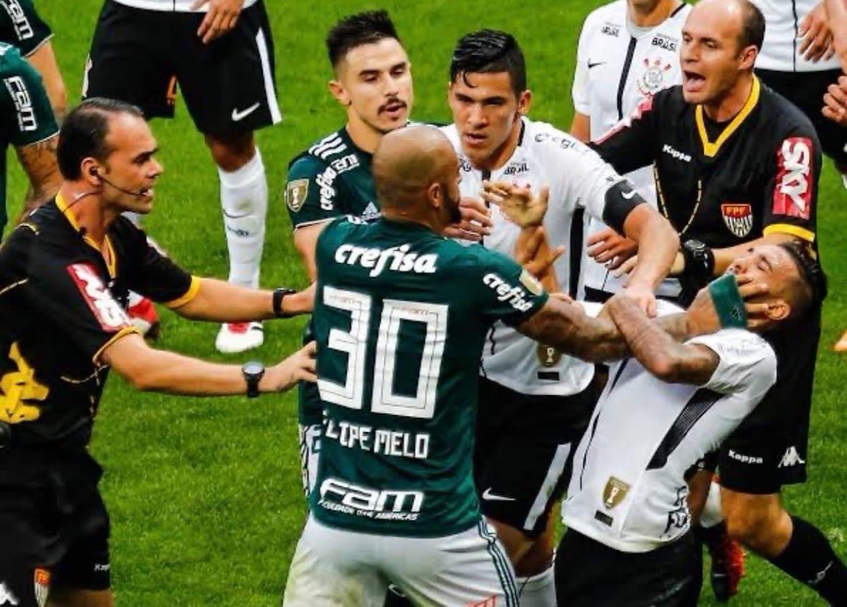 xxgdpx's tweet photo. HOJE É DIA DE CLÁSSICO, E NADA MAIS ME INTERESSA. TEM QUE TER RAIVA DESSA PORRA DE CORINTHIANS. HOJE É GUERRA!!!!! https://t.co/l1Gzwc3CaB