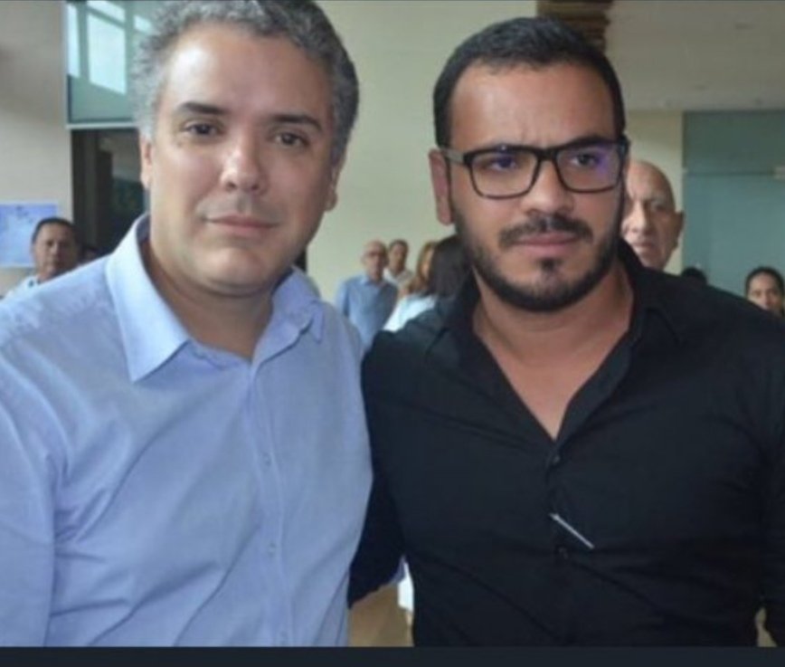 GamboaPineda's tweet photo. @PalomaValenciaL @AlvaroUribeVel https://t.co/IqPgVLtarj