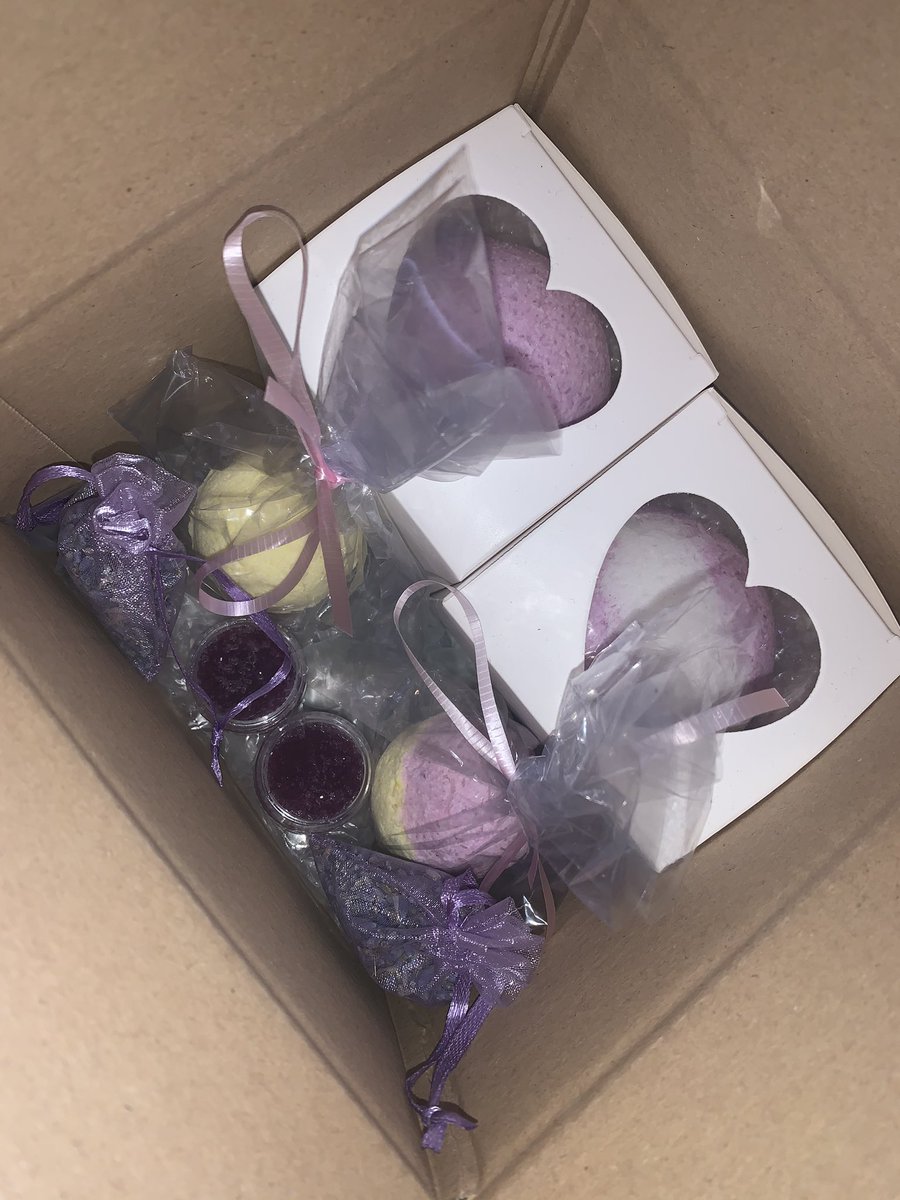 🦋GIFT BOXES🦋