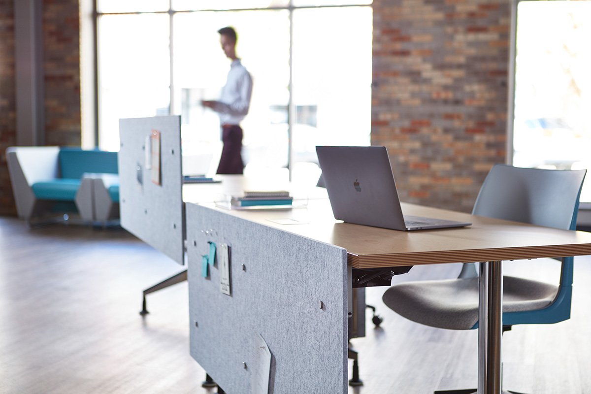 KItweets's tweet image. Social distancing won&apos;t be the norm forever. In our latest blog post, we share flexible design solutions that can safely separate employees today -- and transform for whatever tomorrow holds. hubs.ly/H0tcf2c0 #socialdistancing #returntowork #officedesigntips