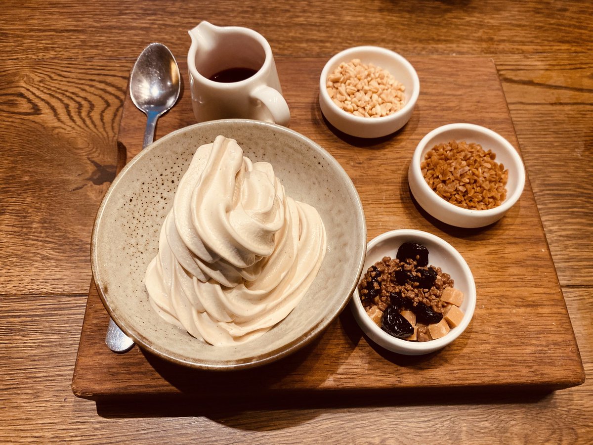 The MICHELIN Guide (@michelinguideuk) on Twitter photo Doesn’t that look irresistible?
A Cornish dog then a ‘Whoopsey Splunker’ <a href="/cafferojano/">Caffè Rojano</a> by <a href="/PaulAinsw6rth/">The Ainsworth Collection</a> #Padstow #Cornwall Doesn’t that look irresistible?
A Cornish dog then a ‘Whoopsey Splunker’ <a href="/cafferojano/">Caffè Rojano</a> by <a href="/PaulAinsw6rth/">The Ainsworth Collection</a> #Padstow #Cornwall