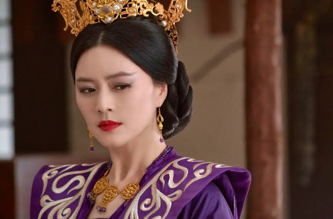 けいしゅん على تويتر 髪型と古風な顔立ちかな