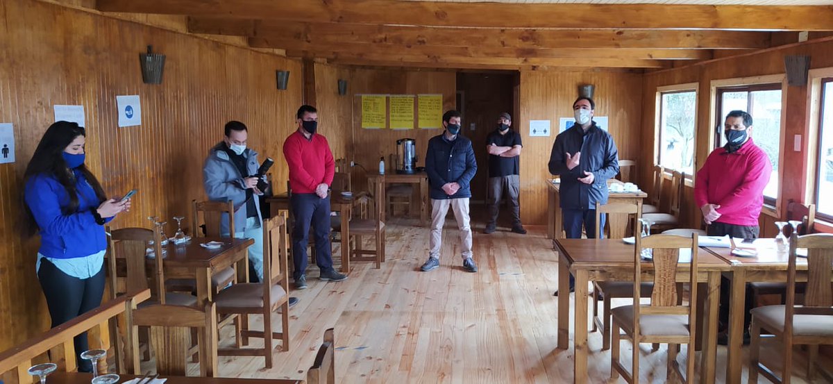 SeremiEconomia9's tweet photo. El día de ayer junto a @Sernatur_IX y autoridades locales, visitamos a empresarios turísticos y gastronómicos #CostaAraucanía de Puerto Saavedra y Nehuentúe, para exponer los protocolos sanitarios vinculados a la incorporación de La #Araucanía a la fase 4 del Plan #PasoAPaso ✅ https://t.co/XwtklGBbw3