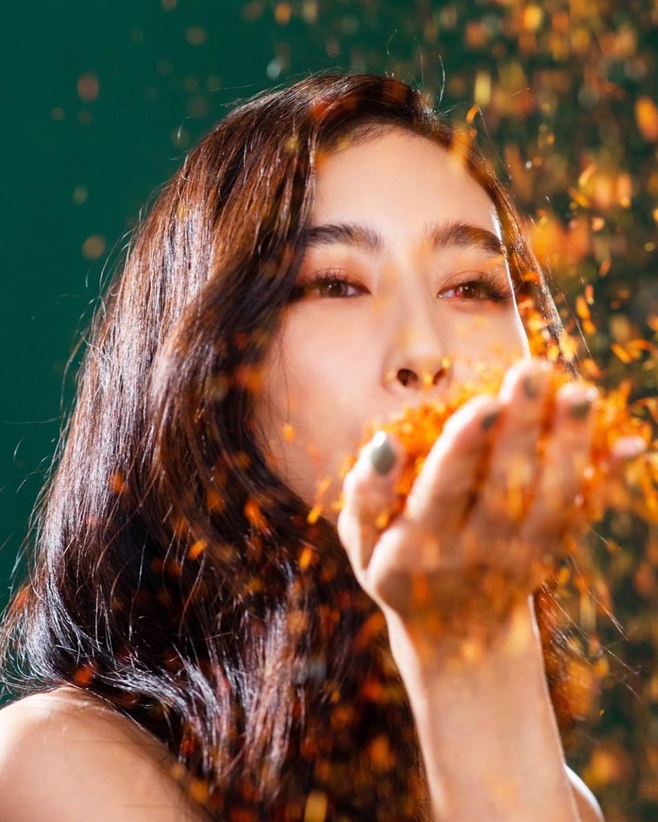 MintChalidabot's tweet photo. VALEN S @Miint_chalida 
by : dreamskin.bynn
#mint_chalida #มิ้นต์ชาลิดา https://t.co/SrBEejIblg