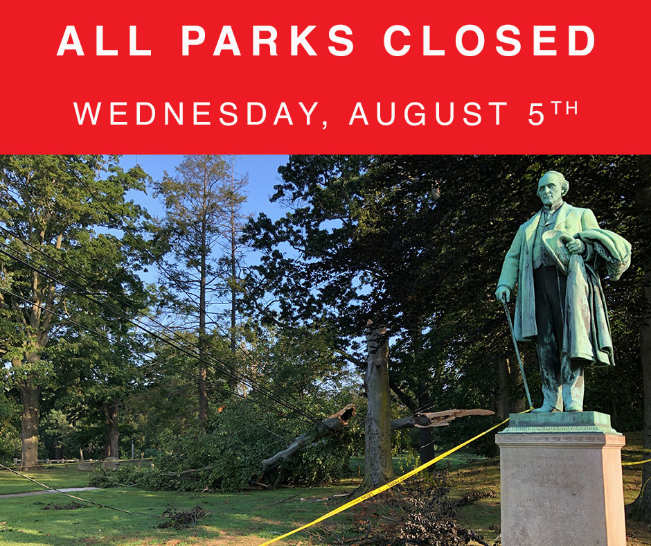BRIDGEPORTEOC's tweet photo. HEY #COBβ
All #Bridgeport parks are closed Wednesday, August 5th due to down trees.
#BPTUpdate #BPTParks #TropicalStorm #Isaias #Storm https://t.co/4lKwPtp3Gk