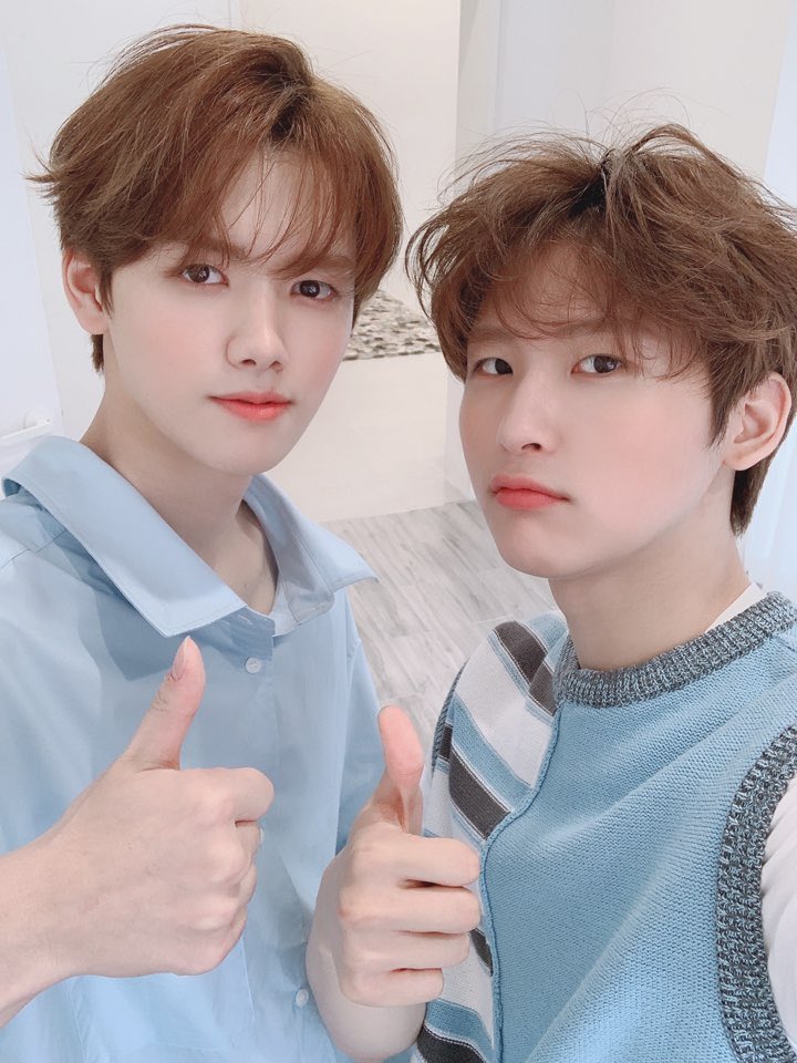 찰칵 (척)찰칵 (척)찰칵 찰칵

#미니 #따봉 #맵스 #우빈