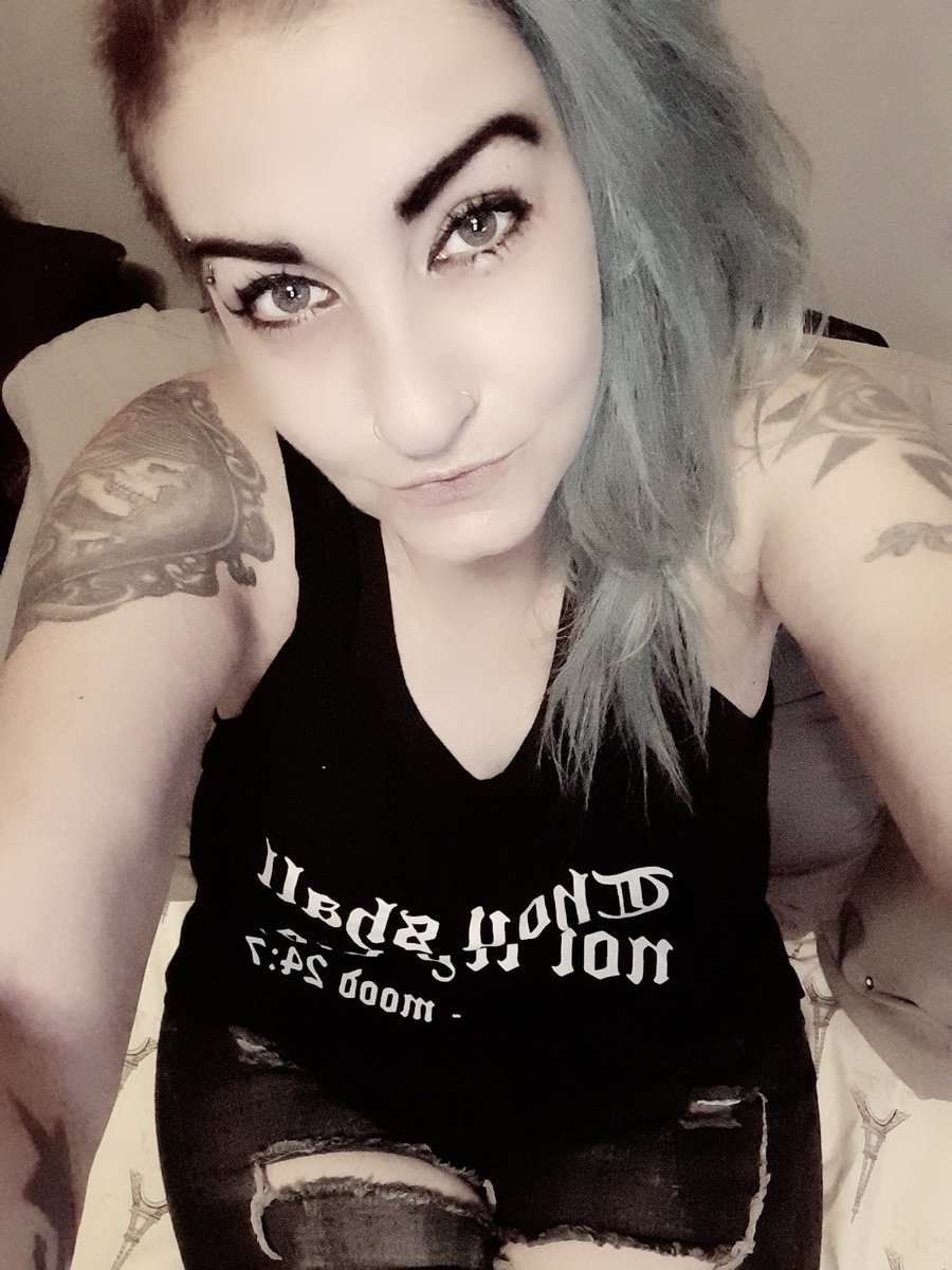 _LucieBee's tweet photo. The shirt says " thou shall not try me. Mood 24/7
Check out my youtube #lucieandjoesduelingbongs #sub4sub #subscribe #YouTuber #tunes #Stonerfam #IAmCannabis #cannafam #staylifted #mmemberville #haveagoodday #letsgethigh #sponsorme #idopromos #ogextracts #zappsclothing #codes ๐จ https://t.co/6PoXsblNbc