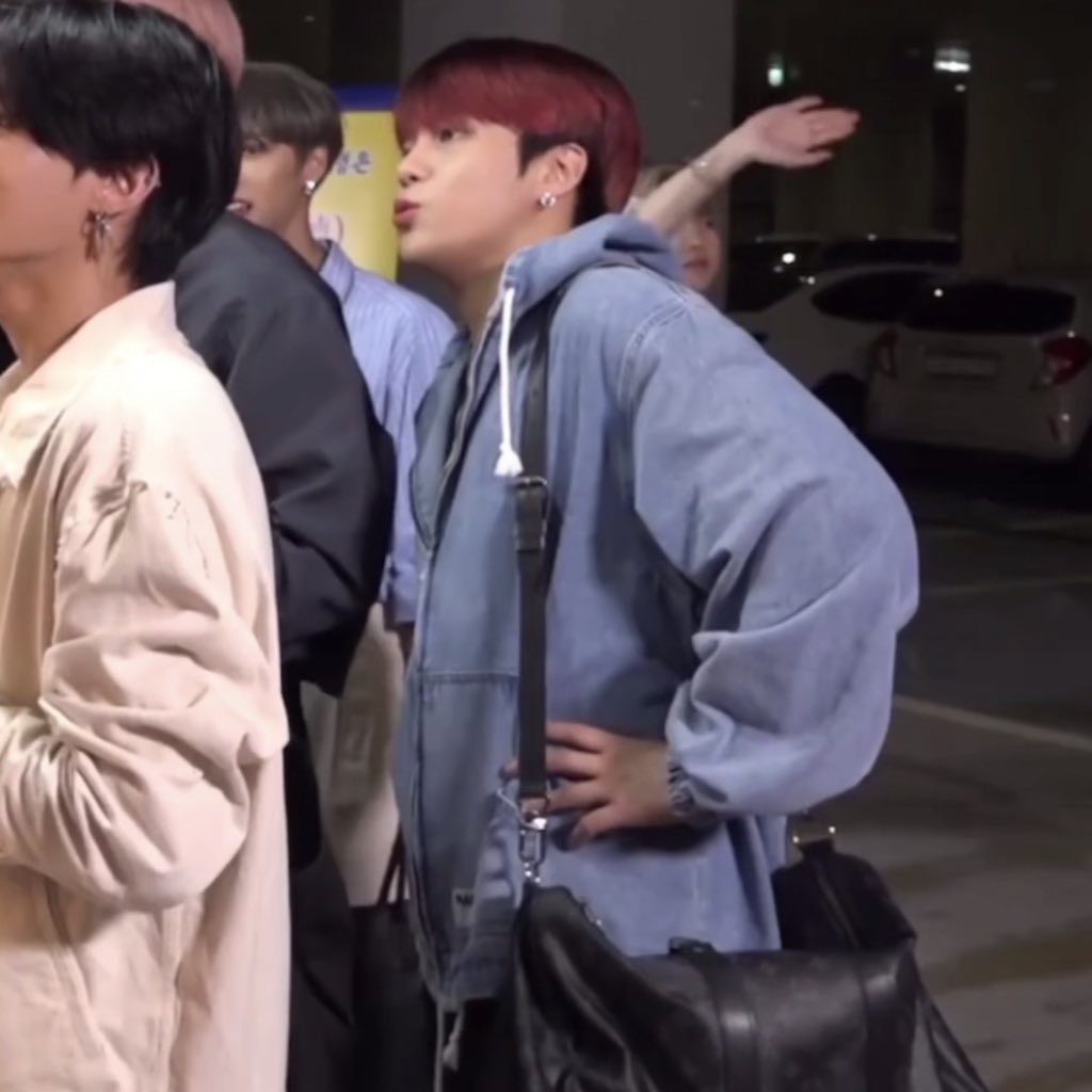 jonghobr's tweet photo. 📷》Vamos de pose Jongho 😅❤
@ATEEZofficial #ATEEZ #에이티즈 #CHOIJONGHO #JONGHO #최종호 #종호 #INCEPTION #INCEPTION2stWin https://t.co/Du3J8kIQkL