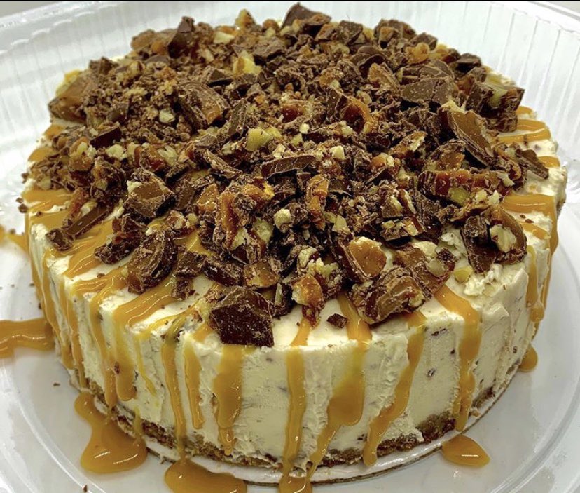 TheBakingRoom6's tweet photo. Snicker Cheesecake 

#foodie #baker #nashvillebakery #cheesecake #cupcake #bananapuddin #peachcobbler #redvelvet #bridal #parties #brunch #nashvillenights #oreo #carrotcake #bananabread #chesssquare #pecanmuffins
#nutella
#browniecheesecake 
#mnmcheesecake https://t.co/LpiDC8fPI9