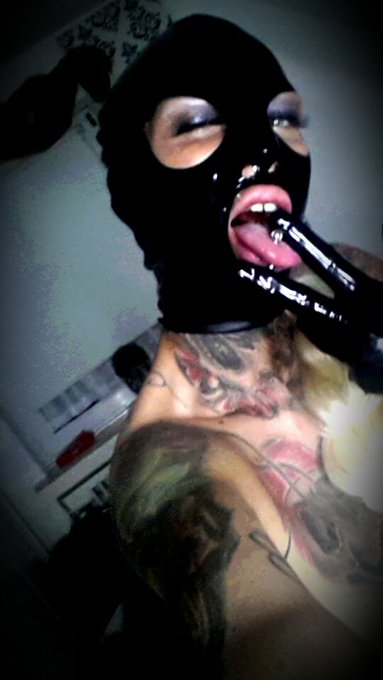 Latex https://t.co/tPxqmayDHD  https://t.co/OCQ6seehoM https://t.co/Y2KDh5Z9el<a href="/tag/wochenende"class="tags"><span>#wochenende</span></a><a href="/tag/pipi"class="tags"><span>#pipi</span></a><a href="/tag/toilette"class="tags"><span>#toilette</span></a><a href="/tag/kittylive"class="tags"><span>#kittylive</span></a>