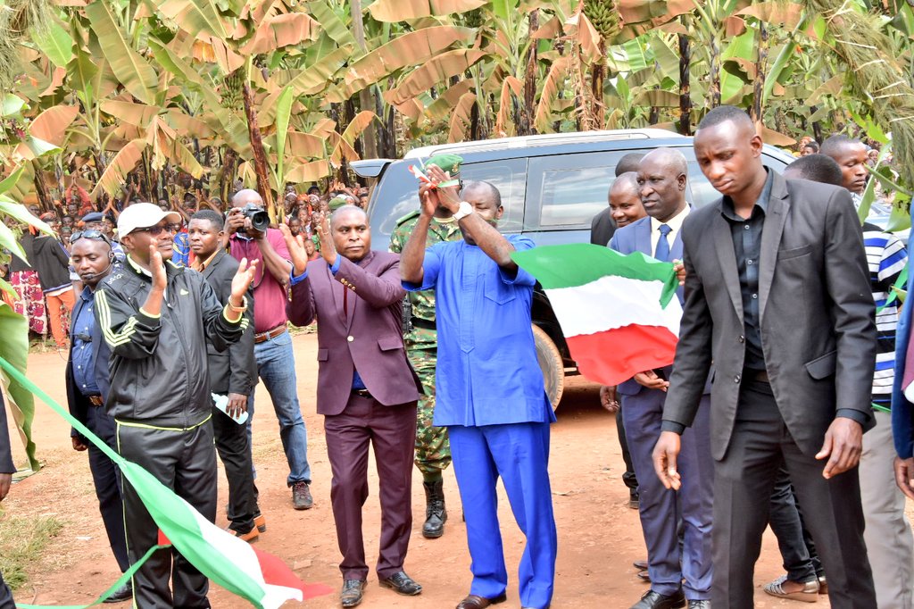 NAWE_bi's tweet photo. #Burundi Inauguration d'une usine de décorticage de riz à #Muhanga dans @KayanzaProvince par le Chef fe l'État. C'est une grande usine d'une valeur qui s'étant à 730M de Bif. Elle appartient à l'association #SORIMU. https://t.co/6i757OX53J