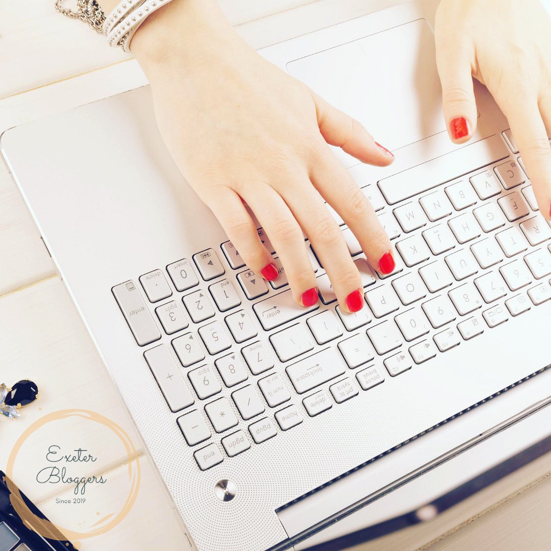 ExeBloggers's tweet photo. Let’s talk about goal setting... ✅

How do you set goals for your blog? 🙌🏻💻

#ExeterBloggers #ExeBloggers #DevonBloggers #ExeterHour #DevonHour #Blogging https://t.co/IK1Y1DCsWg