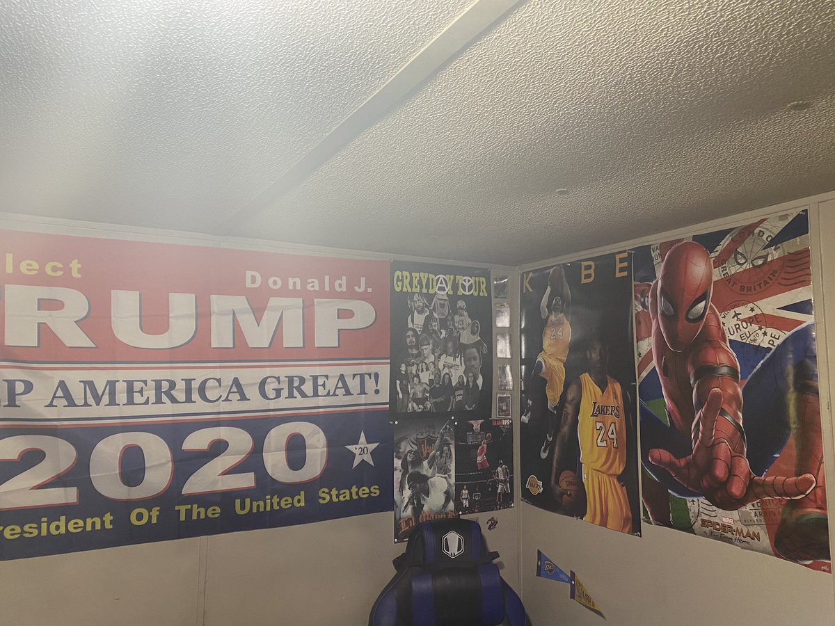 Getting more stuff for my wall setup soon🔥👀possibly more NBA cards if I can get ahold of some good/rare ones.