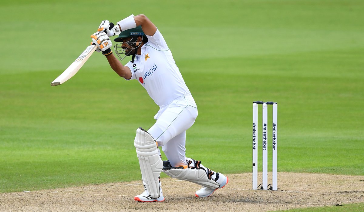 TheRealPCB's tweet photo. FIFTY up for @babarazam258! #ENGvPAK https://t.co/CsrtT60zDB