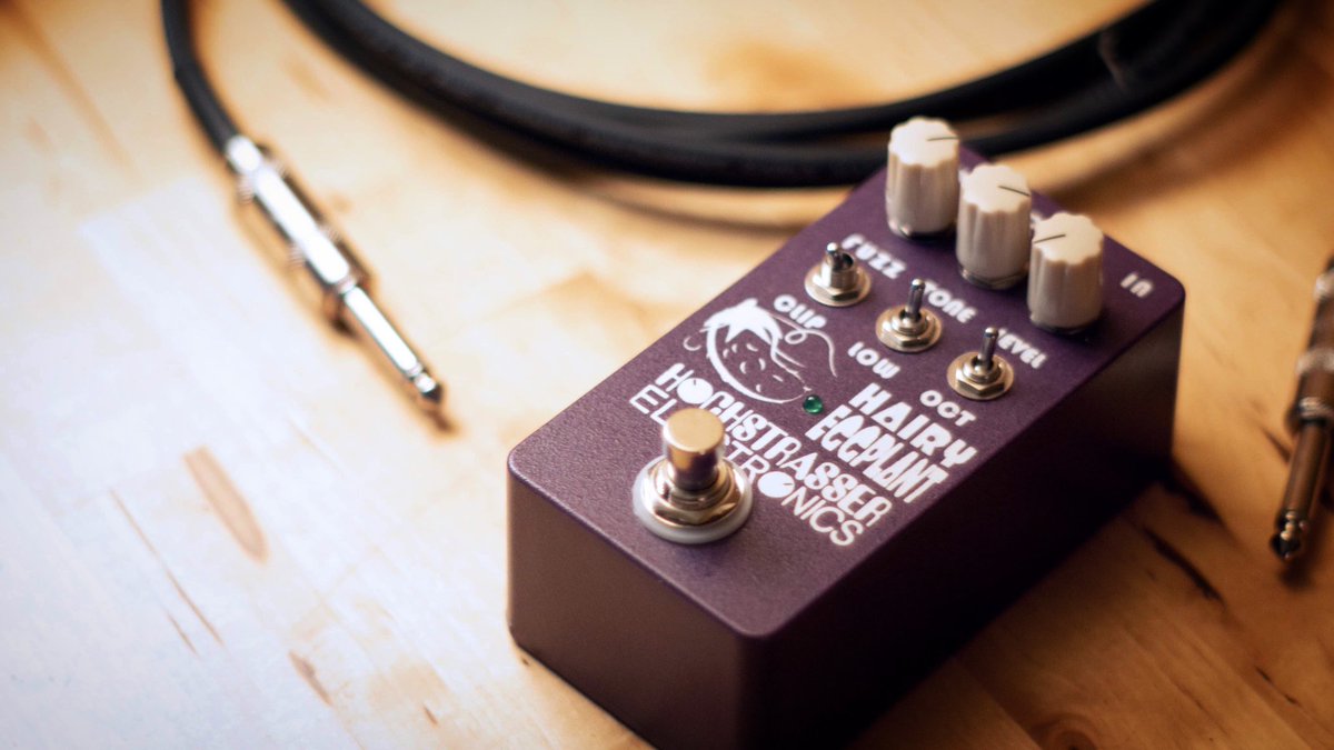 h0chstrasser's tweet photo. How do you make fuzz cooler? Add an octave up!
.
.
#guitarpedals #guitarfx #effectspedals #pedalsandeffects #fuzzpedal #fuzz #octavefuzz #stompbox #truebypass #pedalboard #knowyourtone #electricguitar #analog https://t.co/ZUo4CFpt4Z
