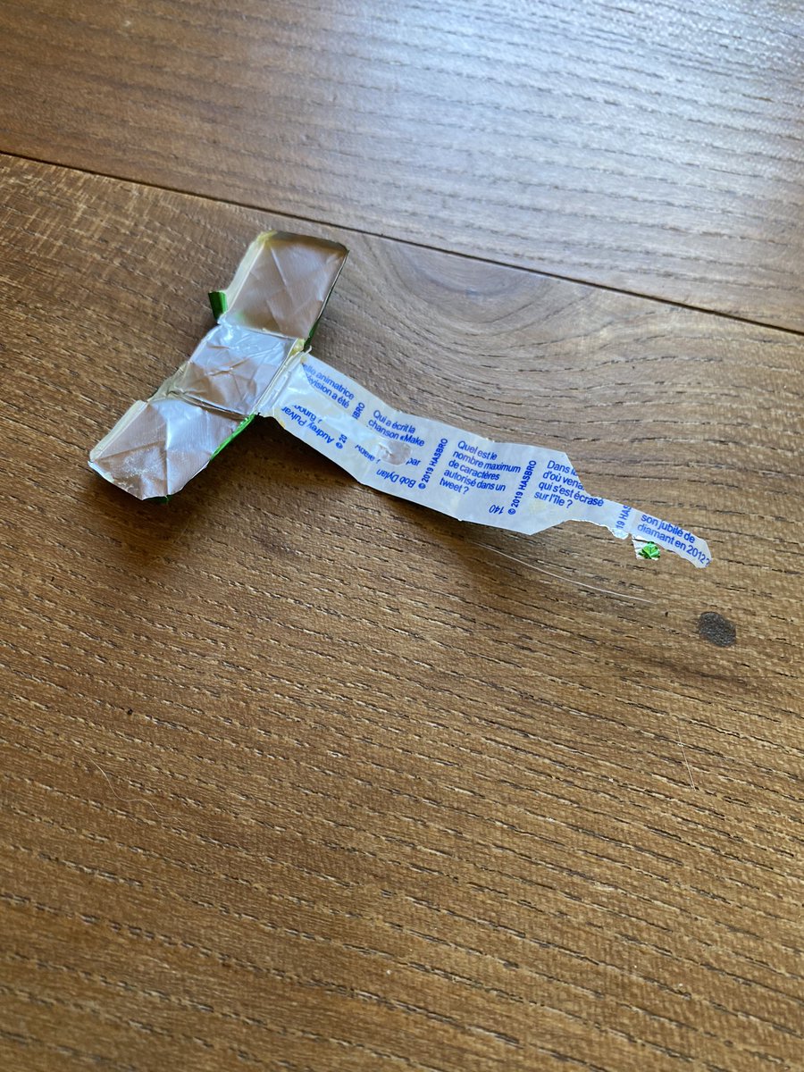 emiliemarquois's tweet photo. #QuestionsduJour Chez #Apéricube, ils sont en retard (logique ceci dit ?). 😄 #Twitter #Question https://t.co/p8hTXatOFv