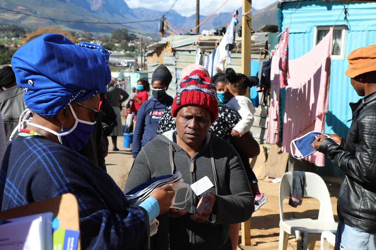 WCHealthMEC's tweet image. Distributing masks at Kayamnandi as part of Behavioral Change Campaign. 

#EmbracingNewNormal
#BetterTogether 
#StopTheSpread