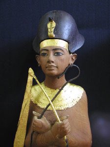 The Khepresh (the blue crown) made from cloth or leather stained blue and was covered with small yellow sun discs. It is known as war crown, because Ramesses II the Great was depicted wearing it in the reliefs of the Battle of Kadesh, but its use wasn’t limited to warfare.